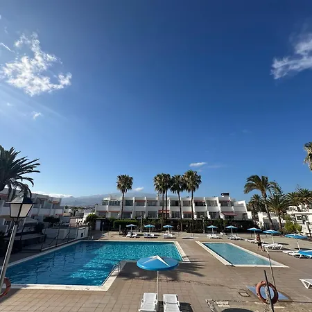 Sea & Pool, Costa Of Silencio アパート