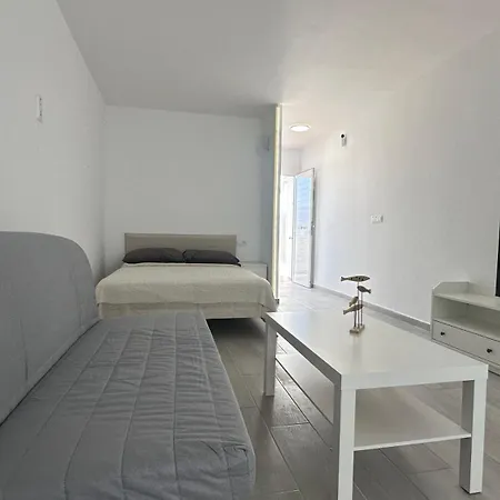 Sea & Pool, Costa Of Silencio アパート *